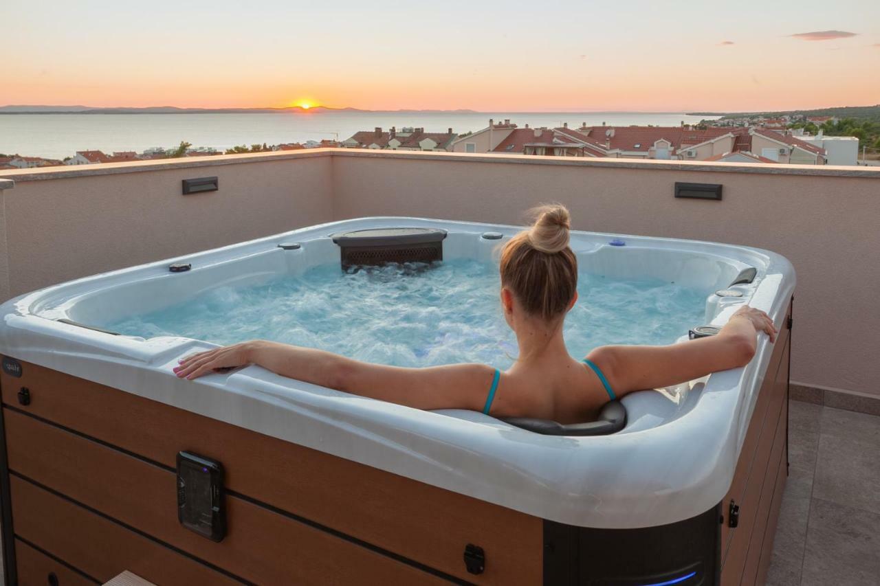 Luana With Private Jacuzzi Apartmán