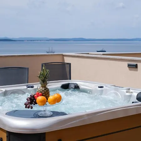 Apartments Luana With Private Jacuzzi Zadar Exterior photo