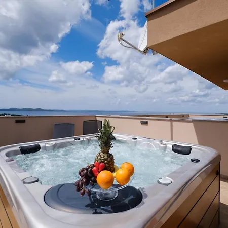 Apartments Luana With Private Jacuzzi Zadar Exterior photo