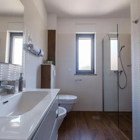 Apartments Luana With Private Jacuzzi Zadar Exterior photo