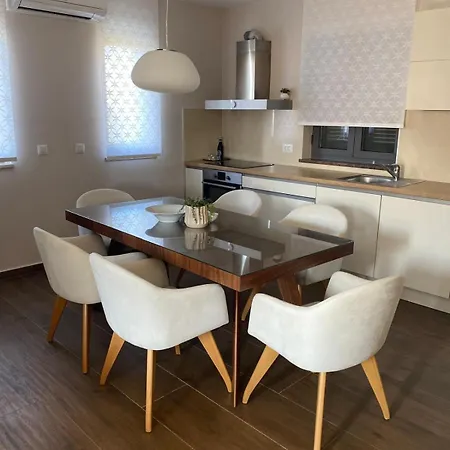 Apartments Luana With Private Jacuzzi Zadar Exterior photo
